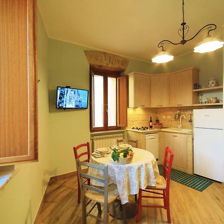 Casa Vacanze La Portella ฟอนดี ภายนอก รูปภาพ