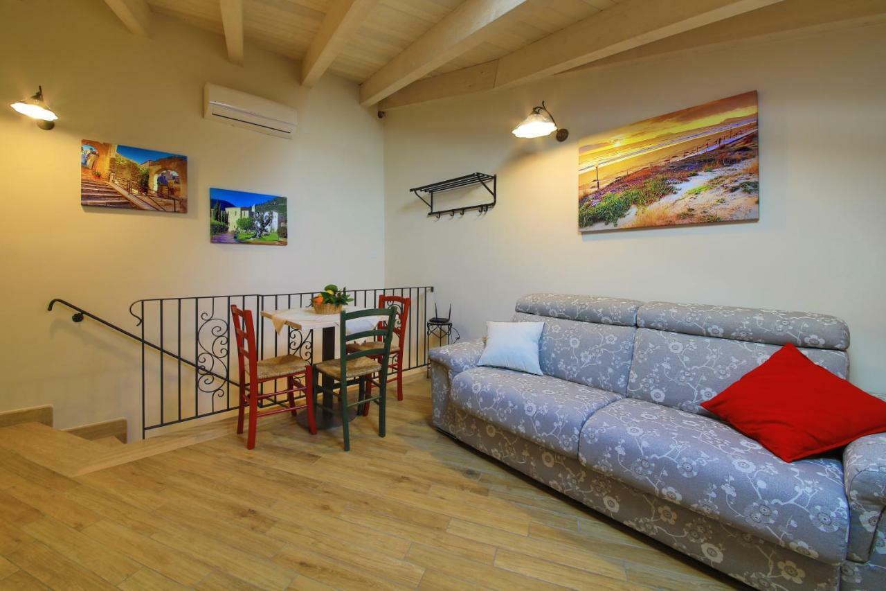 Casa Vacanze La Portella ฟอนดี ภายนอก รูปภาพ
