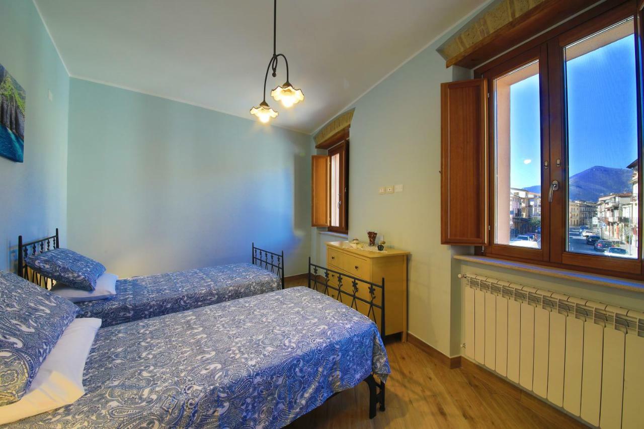 Casa Vacanze La Portella ฟอนดี ภายนอก รูปภาพ