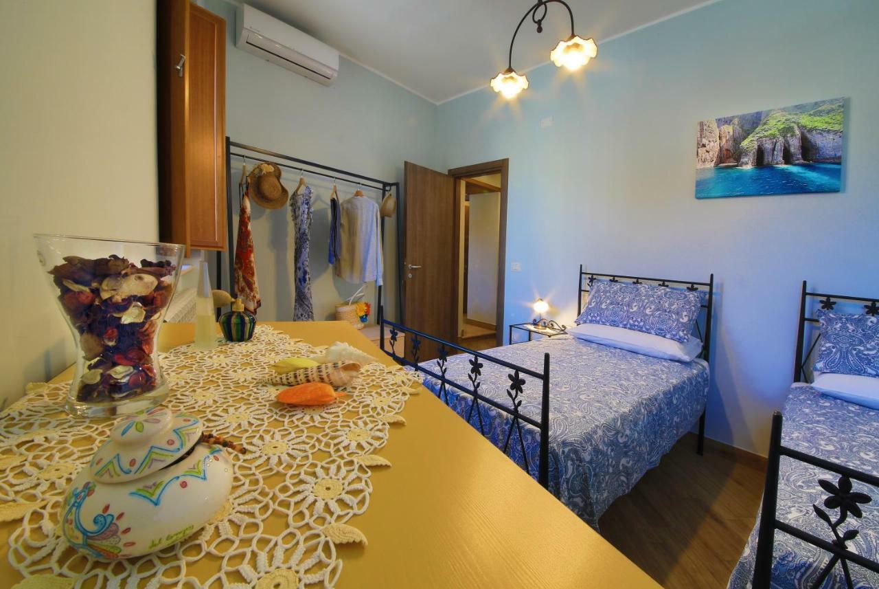 Casa Vacanze La Portella ฟอนดี ภายนอก รูปภาพ